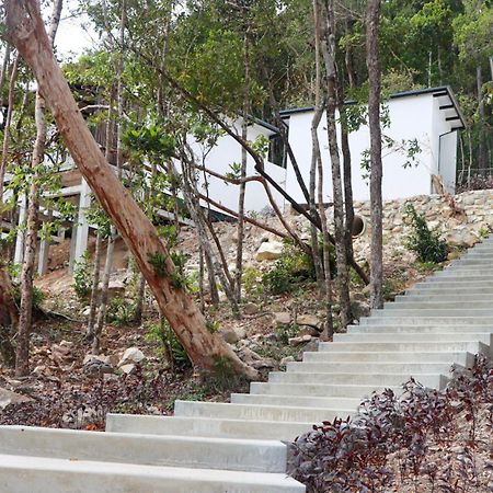Island Center Point 호텔 코롱 산로엠 외부 사진